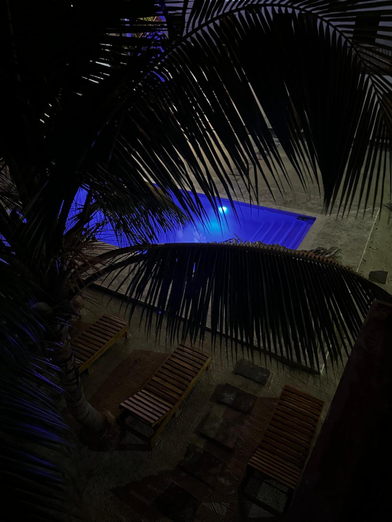 Mexhe Hotel El Cuyo Exterior photo