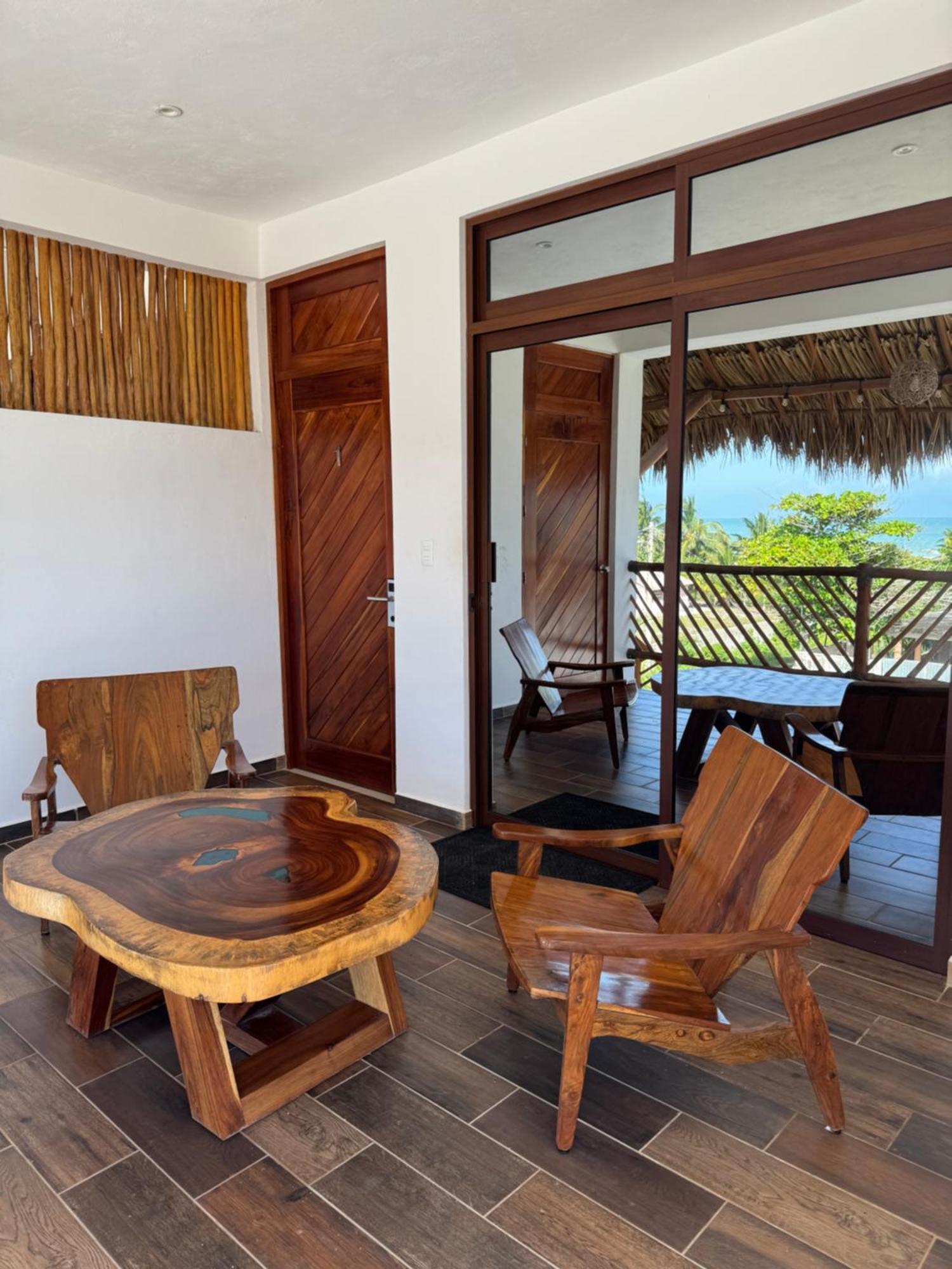 Mexhe Hotel El Cuyo Exterior photo